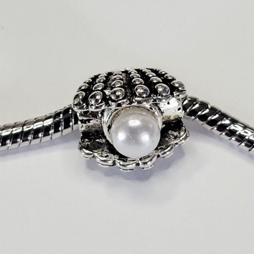 NWT Antiqued Tibetan Silver Clamshell Pearl Charm For Pandora Bracelet - Picture 2 of 4